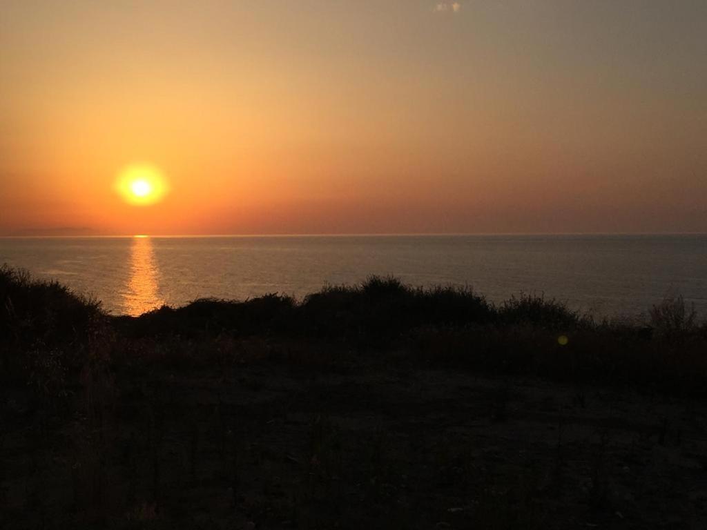 Apartment Tramonto Sea-Front Valledoria  Exteriör bild