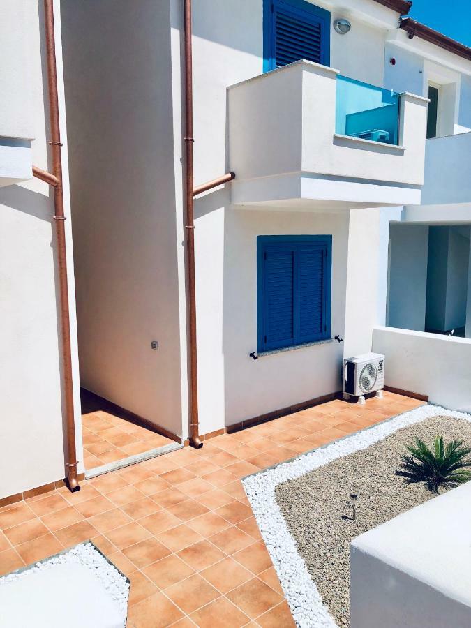 Apartment Tramonto Sea-Front Valledoria  Exteriör bild